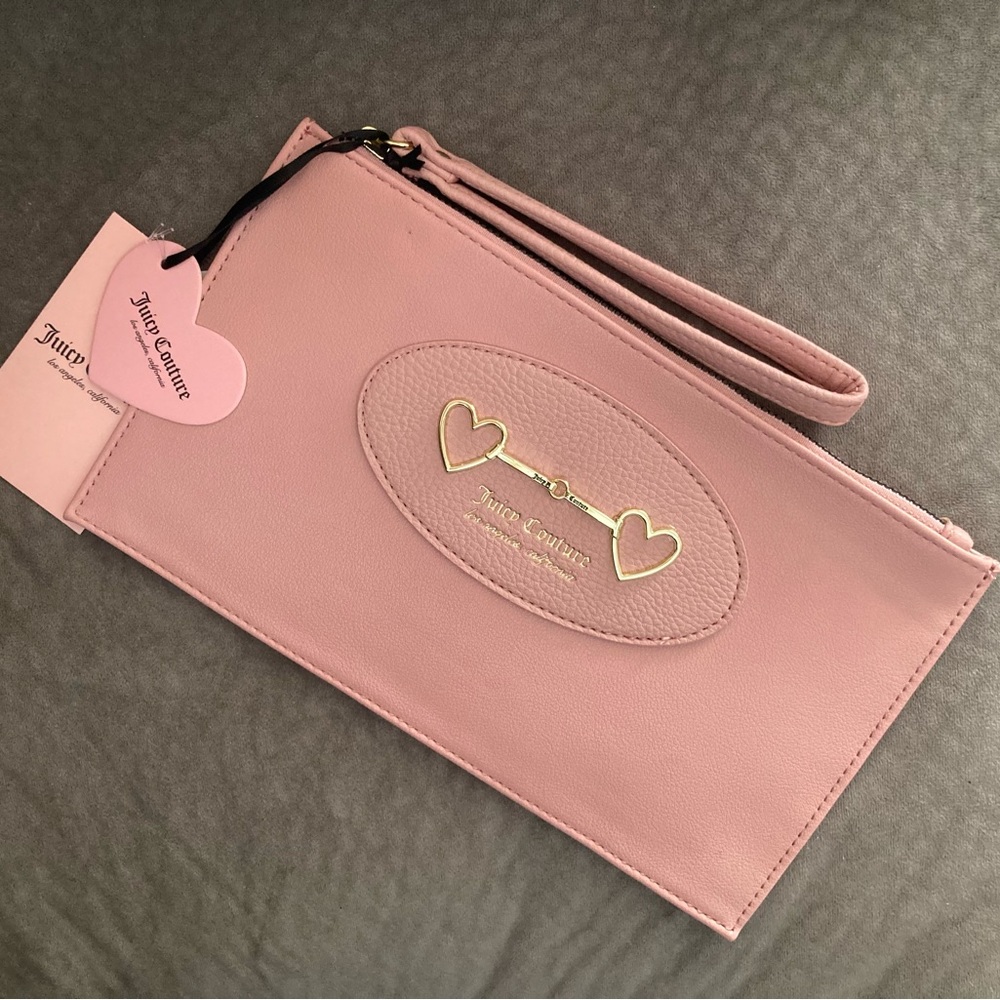 Juicy Couture Heart To Heart Wristlet 
Blush Pink